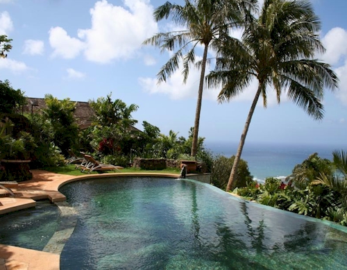 $8.8 Million Mediterranean-Style Oasis on Hawaii Loa Ridge