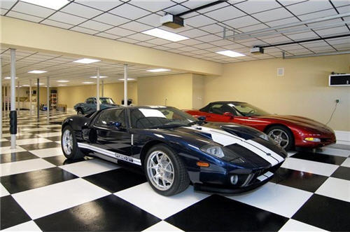 Show Room Garage