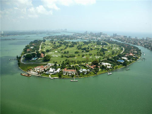 $25.5 Million Waterfront Estate in Indian Creek Island, Florida