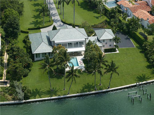 $25.5 Million Waterfront Estate in Indian Creek Island, Florida