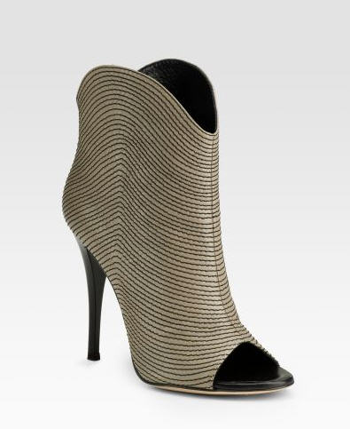 giuseppe-zanotti-contrast-stitch-ankle-boots