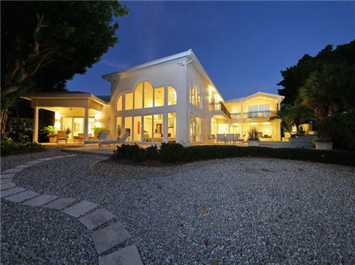 $3.8 Million Sleek Estate in Sarasota Florida