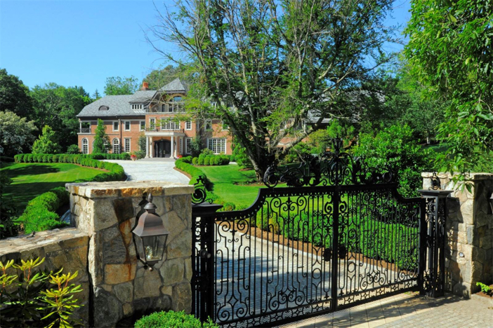 12-5-million-grand-traditional-mansion-in-greenwich-connecticut